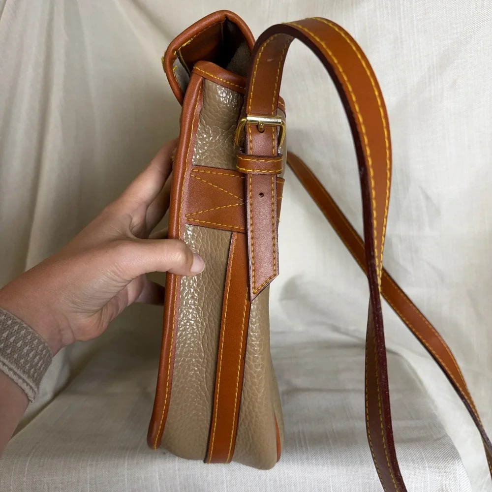 Dooney & Bourke All Weather Leather Briefcase Messenger Bag Taupe Tan Vintage